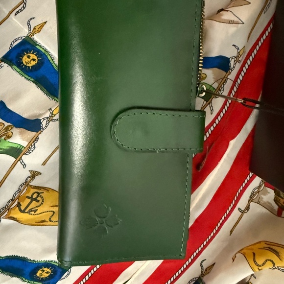 NWT Patricia Nash Green Leather Bifold Wallet - Picture 3 of 10